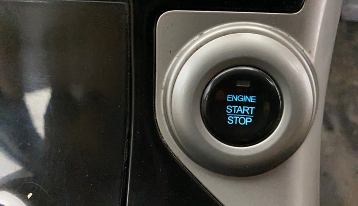 2020 Mahindra XUV500 W9, Diesel, Manual, 40,716 km, Keyless Start/ Stop Button