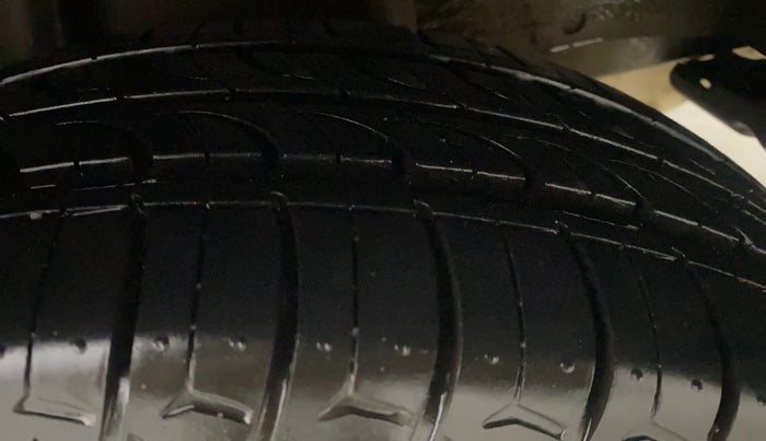 2017 Honda Jazz 1.2L I-VTEC V AT, Petrol, Automatic, 56,139 km, Left Rear Tyre Tread