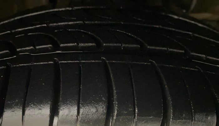 2017 Honda Jazz 1.2L I-VTEC V AT, Petrol, Automatic, 56,139 km, Right Front Tyre Tread