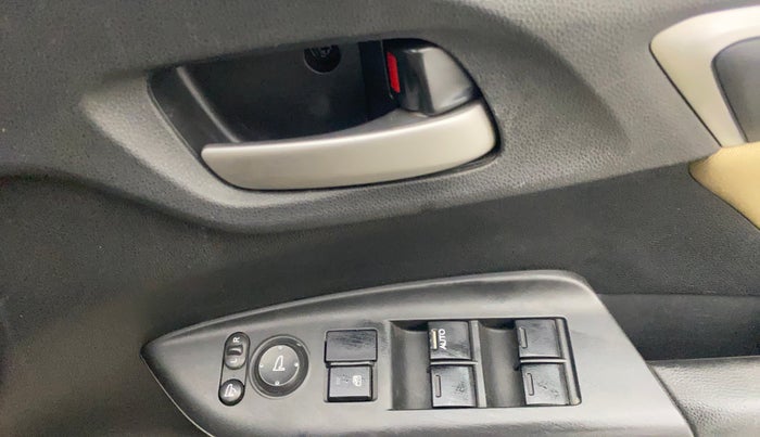 2017 Honda Jazz 1.2L I-VTEC V AT, Petrol, Automatic, 56,139 km, Driver Side Door Panels Control