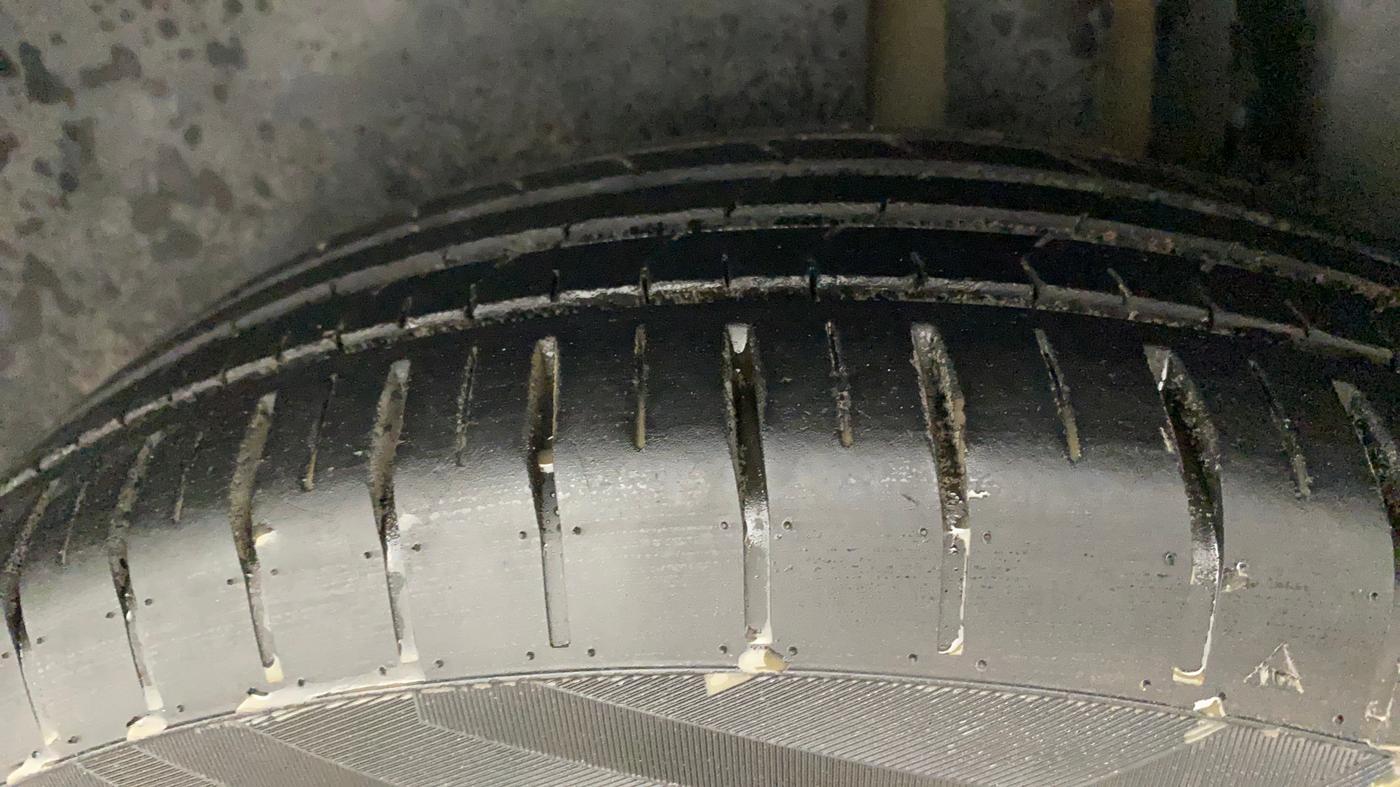 2017 Maruti Ciaz DELTA 1.4 MT PETROL, Petrol, Manual, 1,03,104 km, Left Rear Tyre Tread