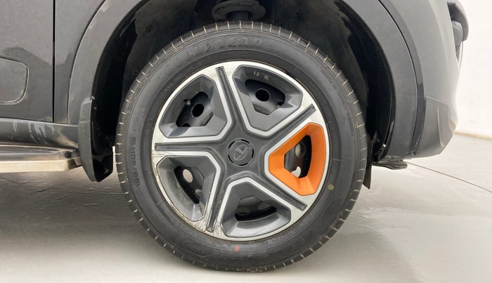 2019 Tata NEXON KRAZ MT PETROL, Petrol, Manual, 28,070 km, Right Front Wheel