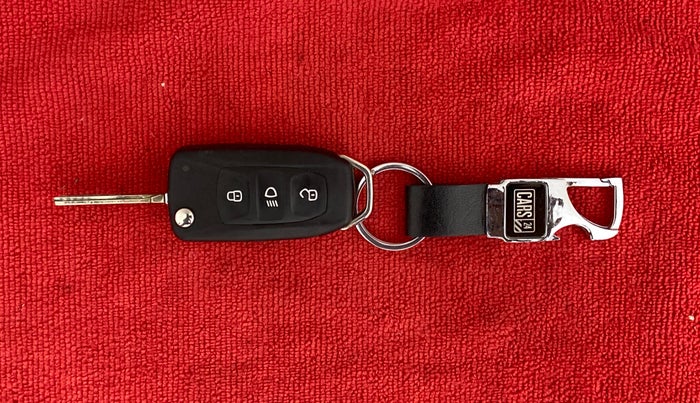 2019 Tata NEXON KRAZ MT PETROL, Petrol, Manual, 28,070 km, Key Close Up