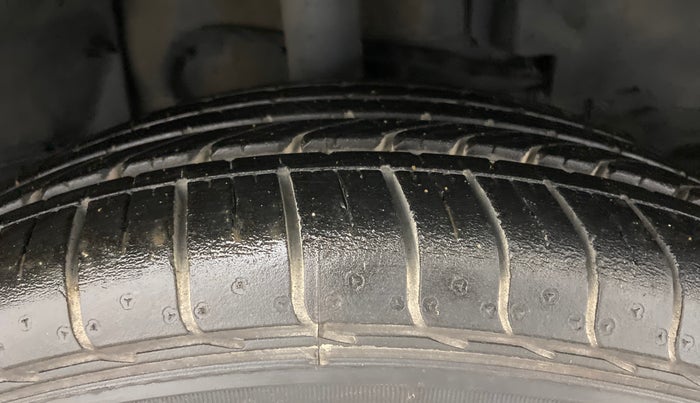 2019 Tata NEXON KRAZ MT PETROL, Petrol, Manual, 28,070 km, Right Front Tyre Tread