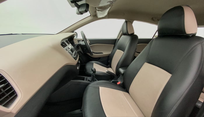 2016 Hyundai Elite i20 SPORTZ 1.2, Petrol, Manual, 71,457 km, Right Side Front Door Cabin
