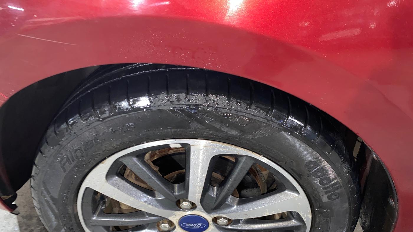 2020 Ford Figo Aspire TITANIUM 1.2 PETROL, Petrol, Manual, 60,035 km, Left Front Tyre Tread