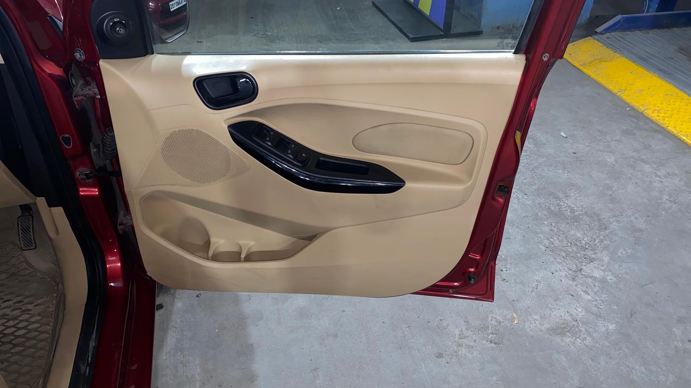 2020 Ford Figo Aspire TITANIUM 1.2 PETROL, Petrol, Manual, 60,035 km, Driver Side Door Panels Control