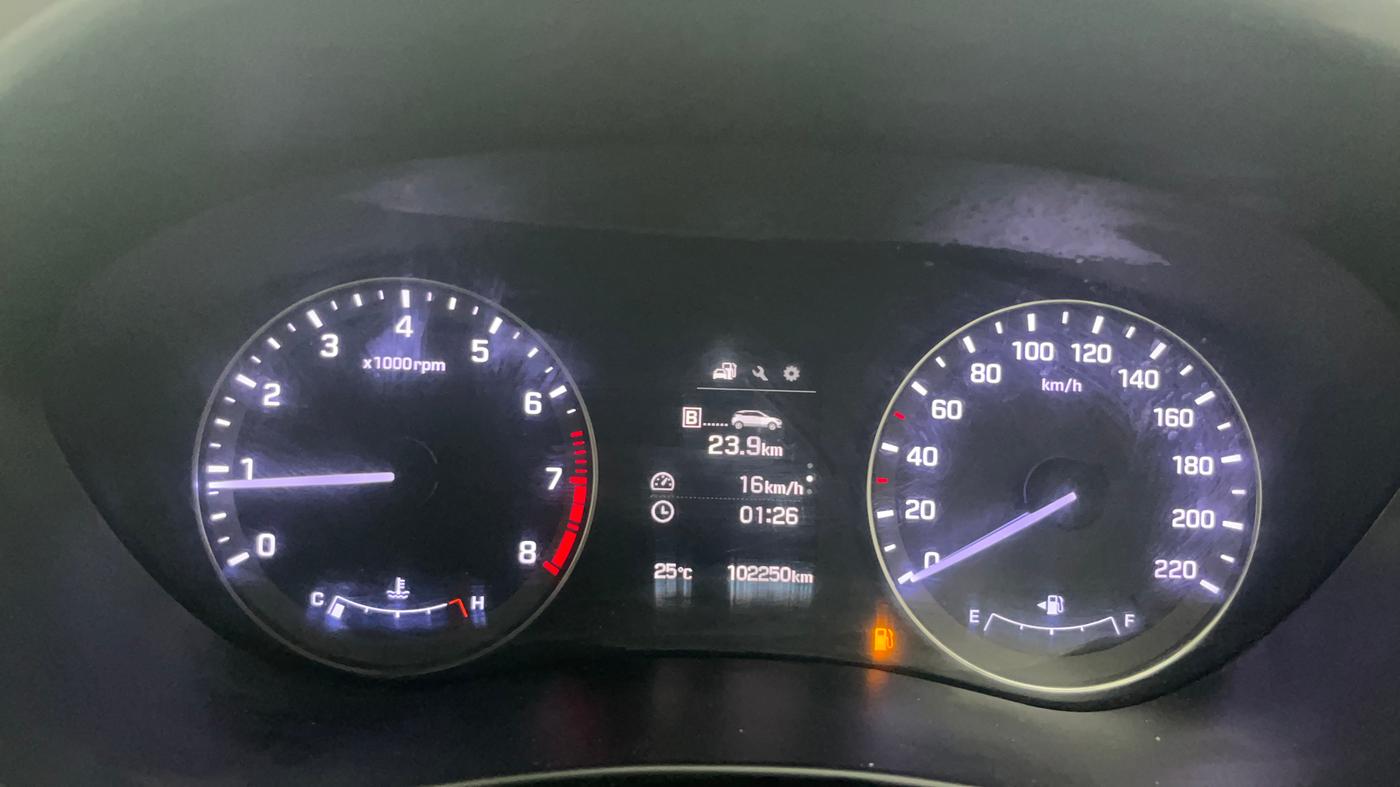 2016 Hyundai Elite i20 ASTA 1.2, Petrol, Manual, 1,02,226 km, Odometer Image