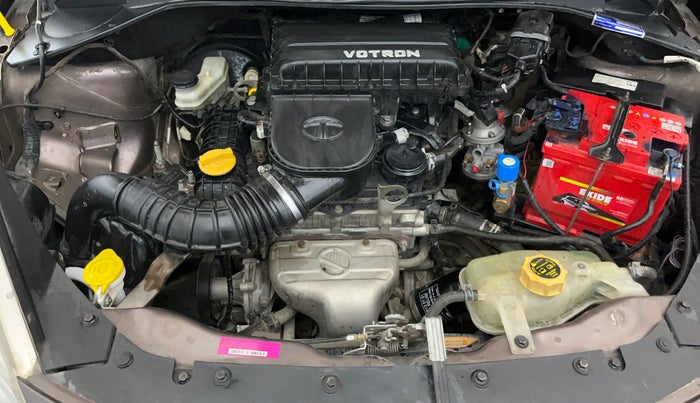 2017 Tata Tiago XT PETROL, CNG, Manual, 93,663 km, Engine View - Right