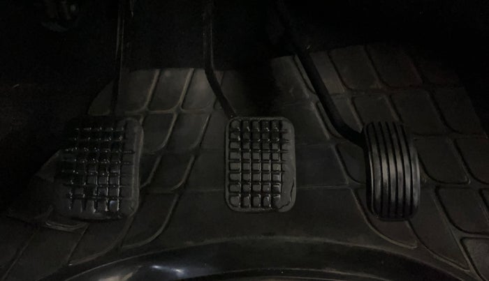 2017 Tata Tiago XT PETROL, CNG, Manual, 93,663 km, Pedals