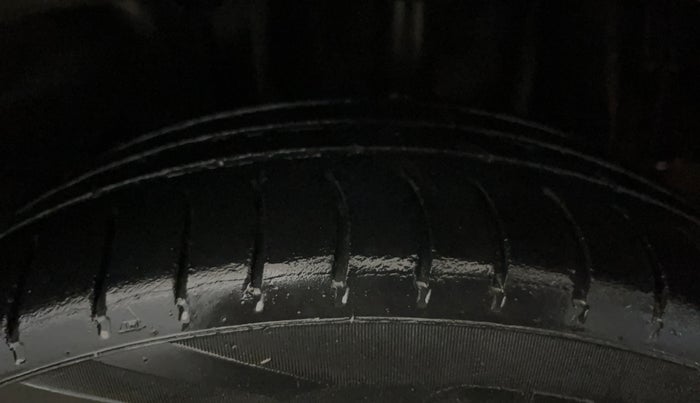 2017 Tata Tiago XT PETROL, CNG, Manual, 93,663 km, Left Rear Tyre Tread