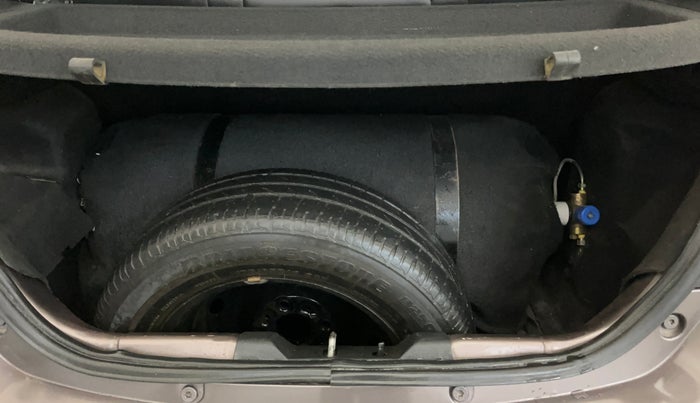 2017 Tata Tiago XT PETROL, CNG, Manual, 93,663 km, Boot Inside