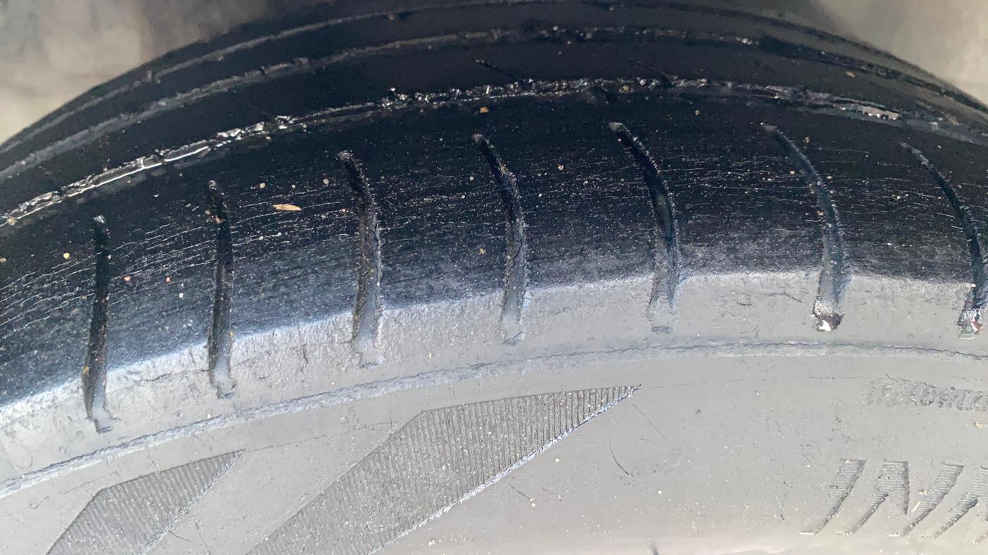 2014 Honda Brio S MT, Petrol, Manual, 67,544 km, Right Rear Tyre Tread
