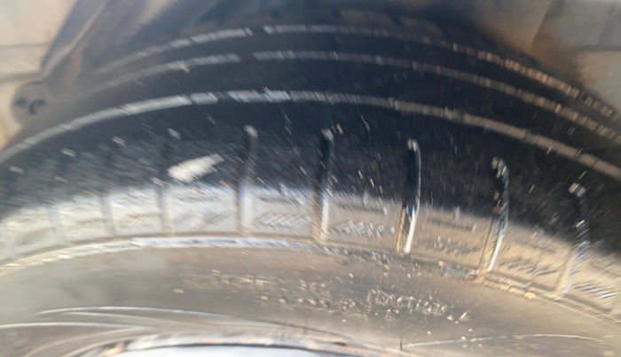 2014 Honda Brio S MT, Petrol, Manual, 67,523 km, Left Rear Tyre Tread