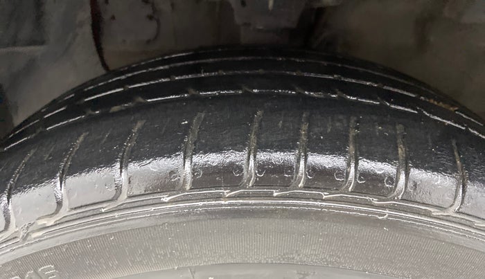 2016 Hyundai Elite i20 ASTA 1.2, Petrol, Manual, 54,708 km, Left Front Tyre Tread