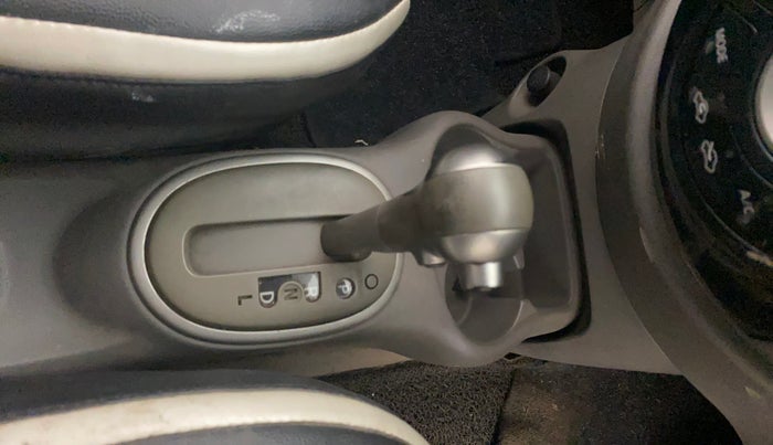 2013 Nissan Micra XV CVT, Petrol, Automatic, 61,301 km, Gear Lever