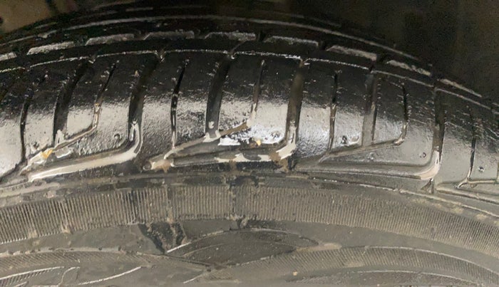 2013 Nissan Micra XV CVT, Petrol, Automatic, 61,301 km, Right Front Tyre Tread