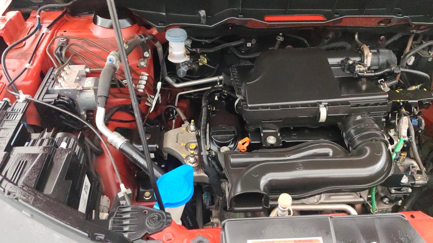2024 Maruti BREZZA ZXI SMART HYBRID DUAL TONE, Petrol, Manual, 11,358 km, Engine View - Right