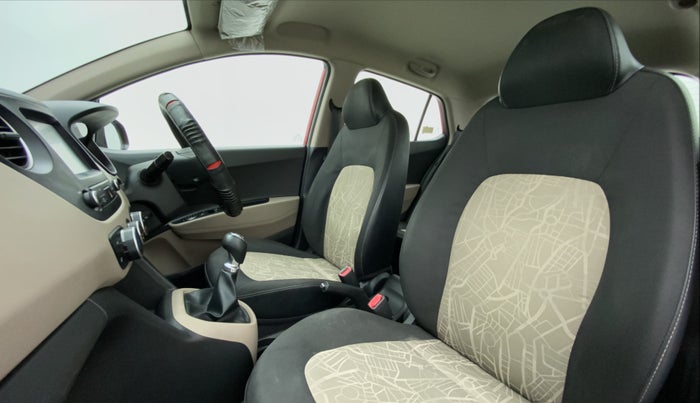 2017 Hyundai Grand i10 Sportz(O) 1.2 MT, Petrol, Manual, 41,492 km, Right Side Front Door Cabin