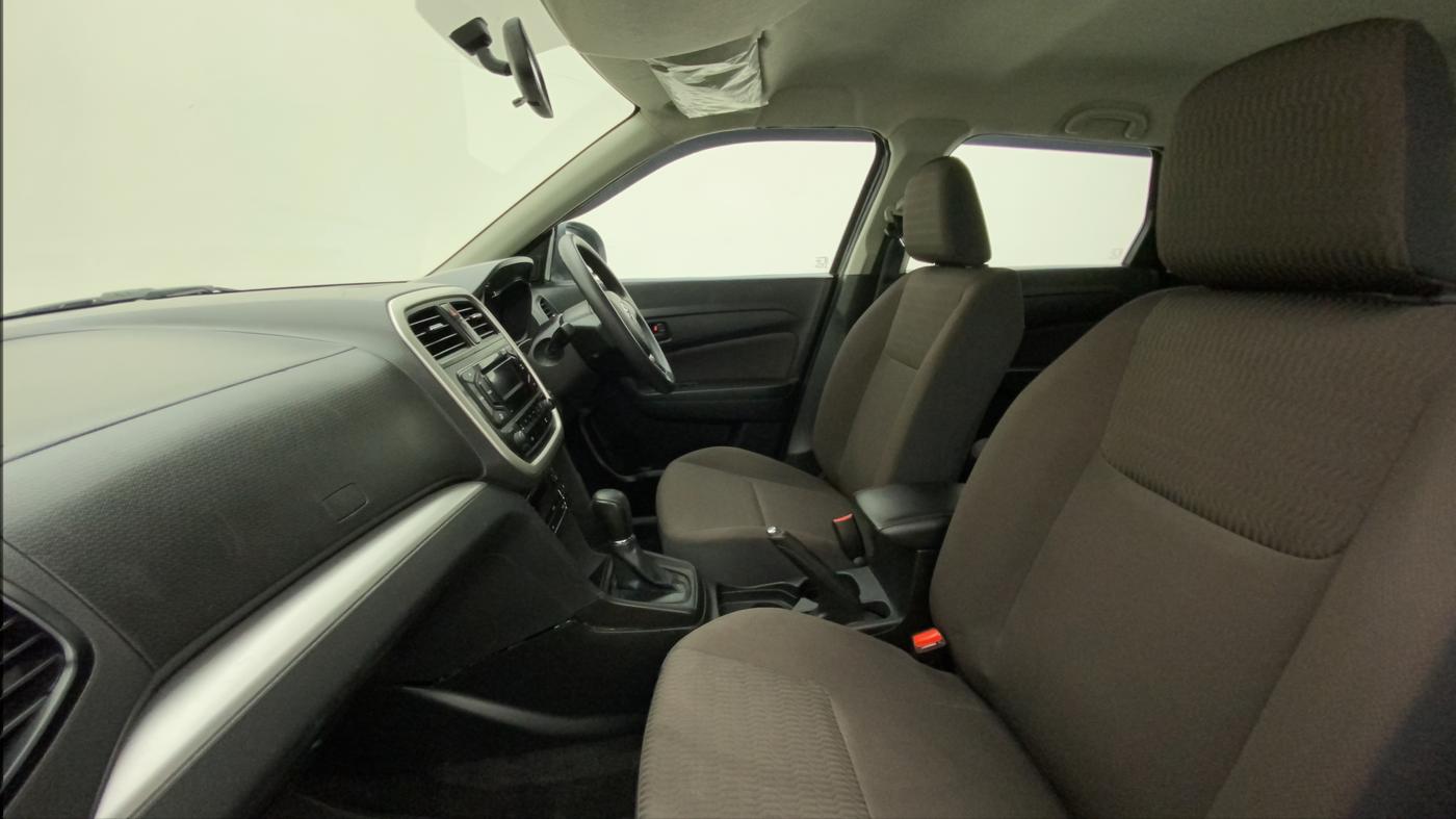 2022 Toyota URBAN CRUISER MID GRADE AT, Petrol, Automatic, 6,311 km, Right Side Front Door Cabin