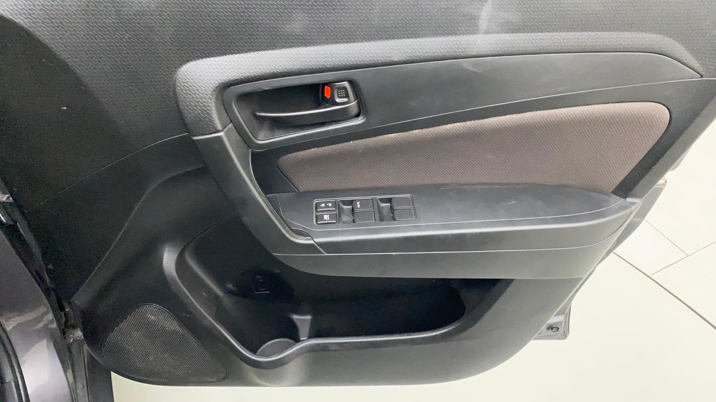 2022 Toyota URBAN CRUISER MID GRADE AT, Petrol, Automatic, 6,311 km, Driver Side Door Panels Control