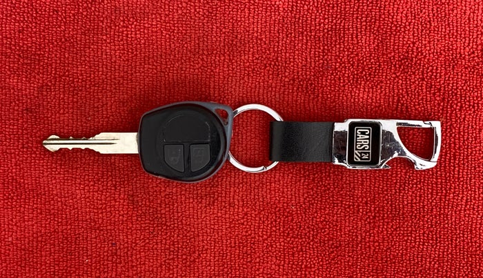 2015 Maruti Swift VXI, Petrol, Manual, 1,10,410 km, Key Close Up