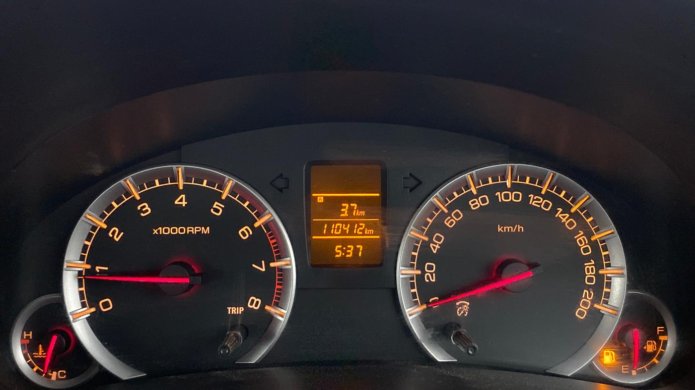 2015 Maruti Swift VXI, Petrol, Manual, 1,10,410 km, Odometer Image
