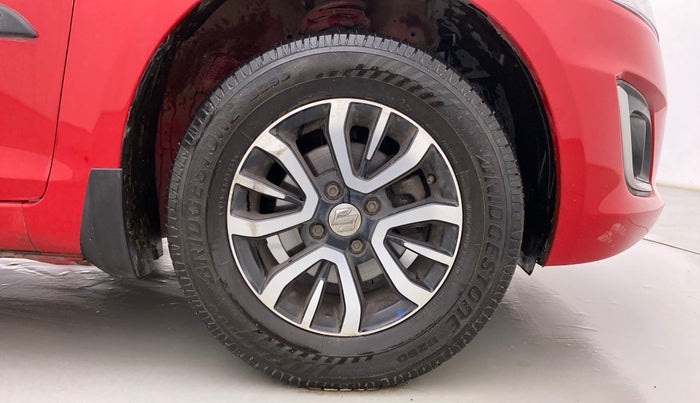 2015 Maruti Swift VXI, Petrol, Manual, 1,10,410 km, Right Front Wheel