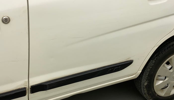 2013 Maruti Alto K10 LXI, Petrol, Manual, 30,711 km, Rear left door - Minor scratches