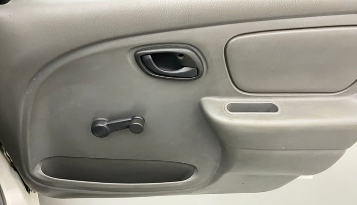 2013 Maruti Alto K10 LXI, Petrol, Manual, 30,711 km, Driver Side Door Panels Control