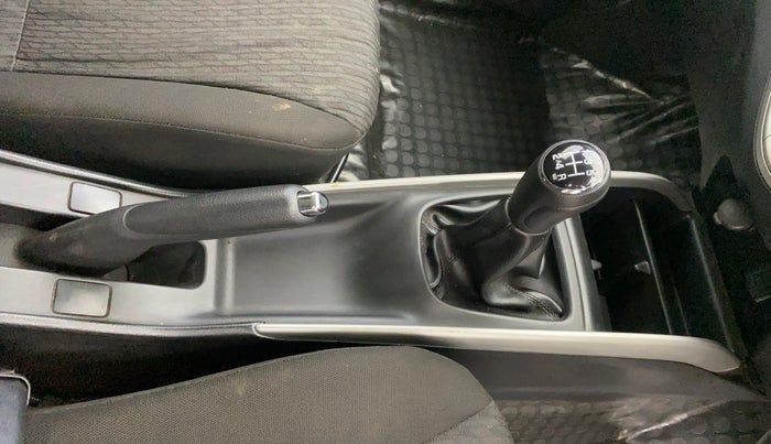 2016 Maruti Baleno DELTA PETROL 1.2, Petrol, Manual, 43,394 km, Gear Lever
