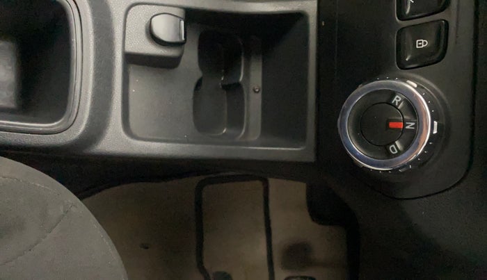 2016 Renault Kwid RXT 1.0 AMT, Petrol, Automatic, 52,846 km, Gear Lever