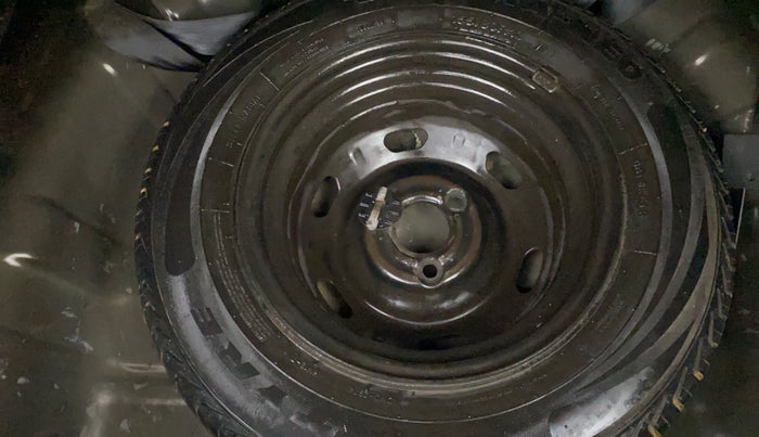 2016 Renault Kwid RXT 1.0 AMT, Petrol, Automatic, 52,846 km, Spare Tyre