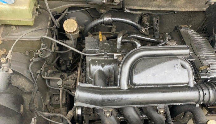 2016 Renault Kwid RXT 1.0 AMT, Petrol, Automatic, 52,846 km, Engine View - Right