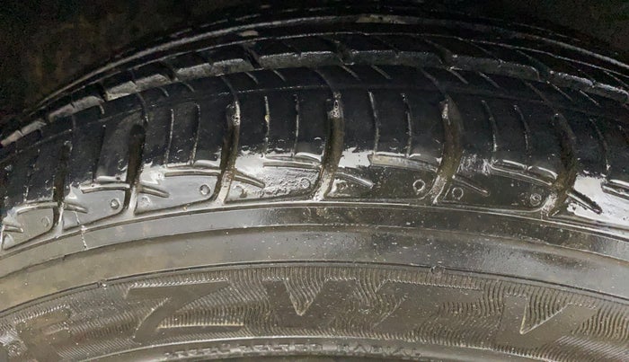 2016 Hyundai Grand i10 SPORTZ 1.2 KAPPA VTVT, Petrol, Manual, 36,091 km, Right Front Tyre Tread