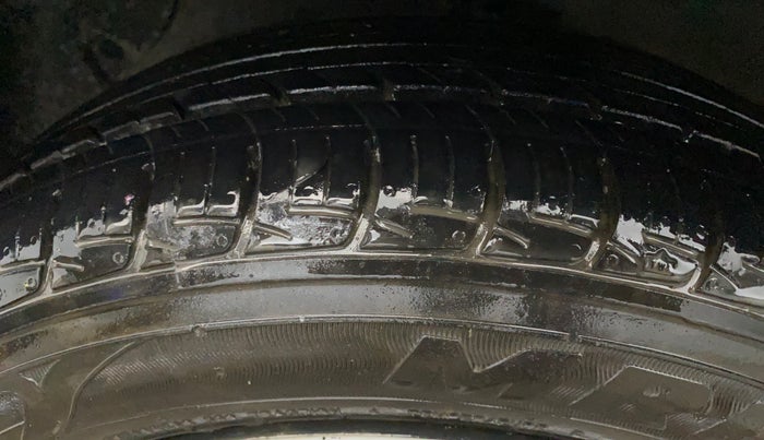 2016 Hyundai Grand i10 SPORTZ 1.2 KAPPA VTVT, Petrol, Manual, 36,091 km, Left Front Tyre Tread