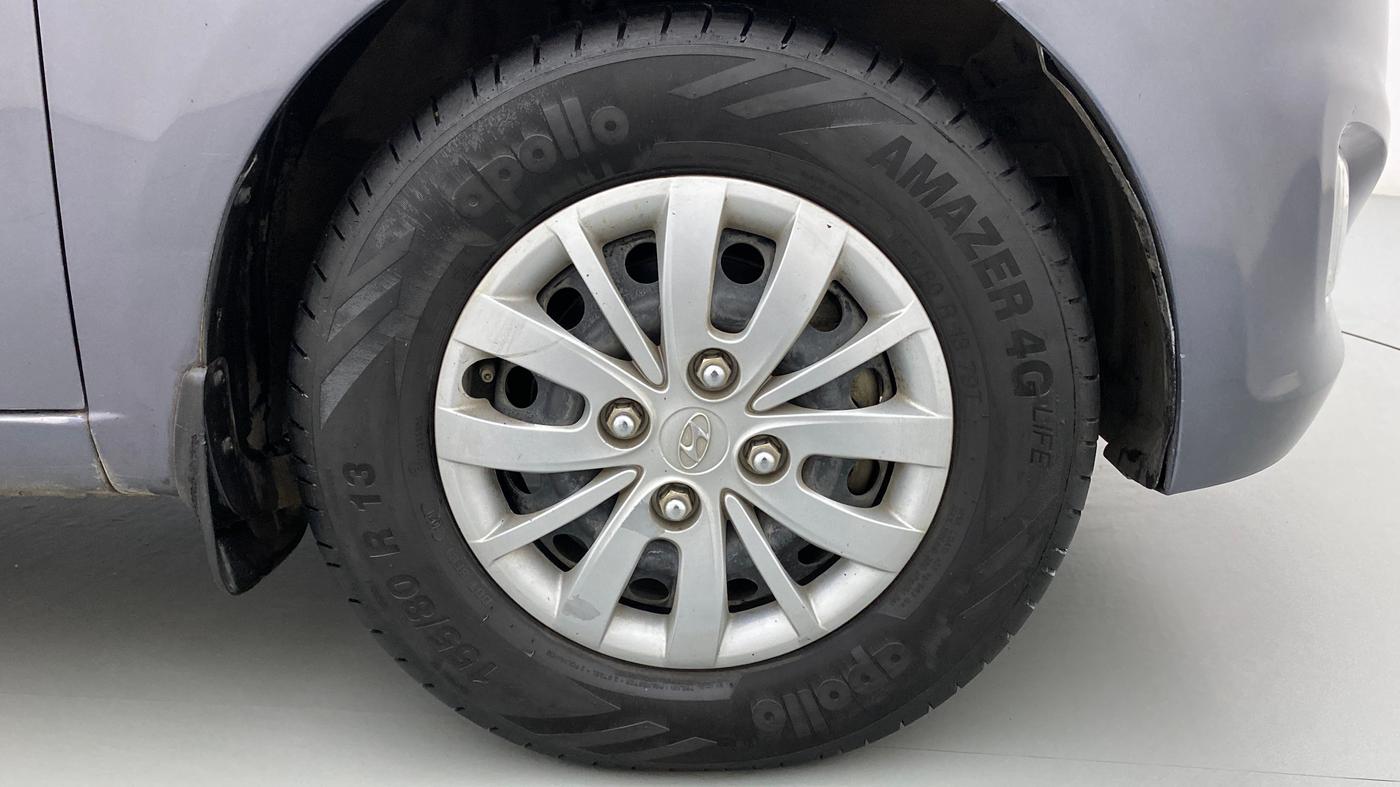 2016 Hyundai i10 SPORTZ 1.1, Petrol, Manual, 50,401 km, Right Front Wheel