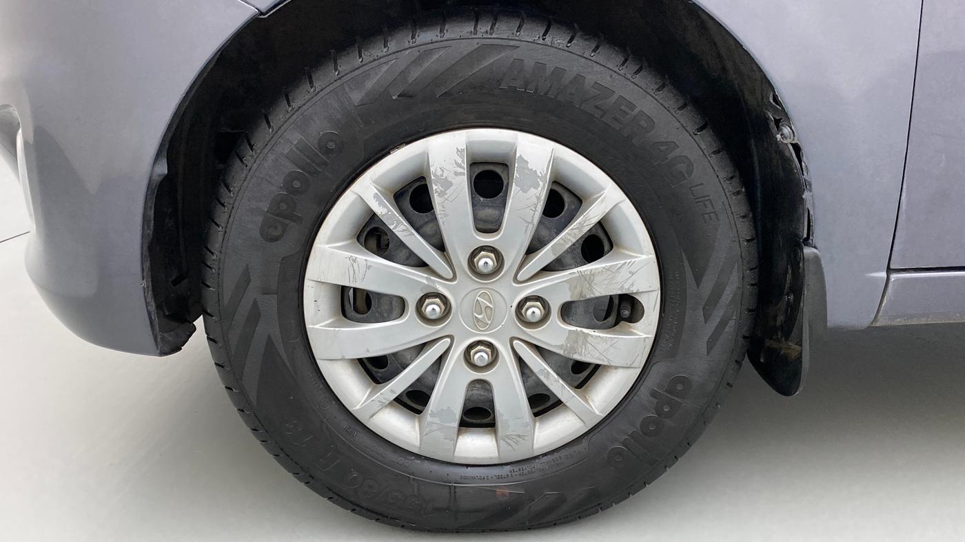 2016 Hyundai i10 SPORTZ 1.1, Petrol, Manual, 50,401 km, Left Front Wheel