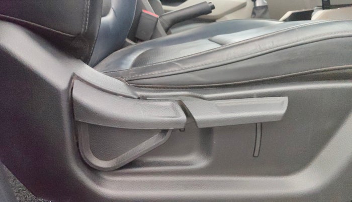 2023 KIA CARENS PREMIUM 1.5 PETROL 7 STR, Petrol, Manual, 16,676 km, Driver Side Adjustment Panel