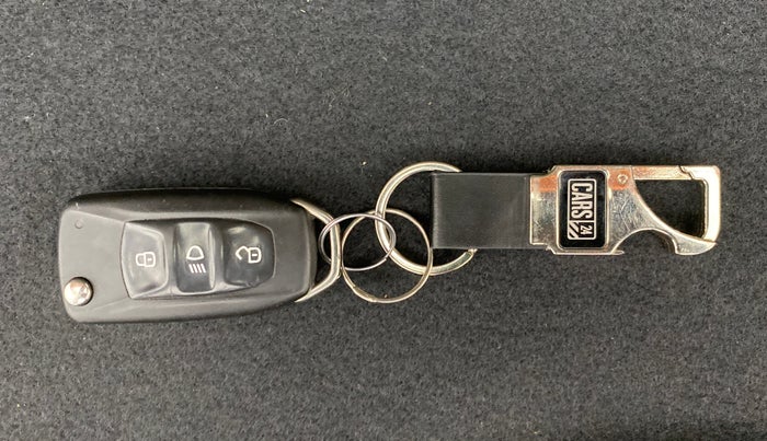 2019 Tata Tiago XZ+ 1.2 Revotron, Petrol, Manual, 67,974 km, Key Close Up