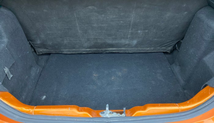 2019 Tata Tiago XZ+ 1.2 Revotron, Petrol, Manual, 67,974 km, Boot Inside