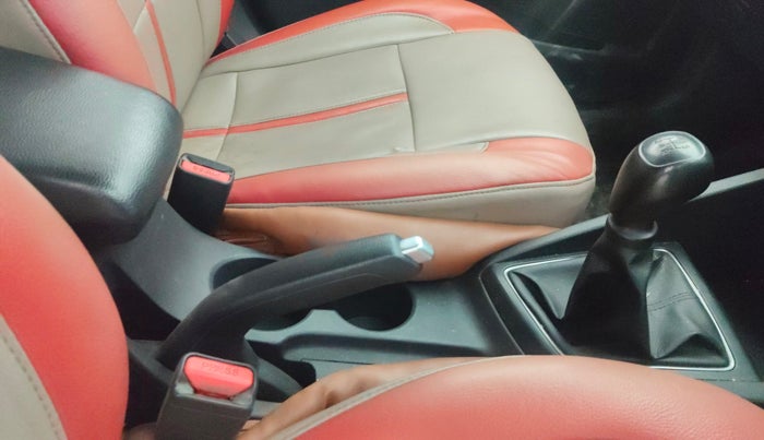 2020 Hyundai Elite i20 MAGNA PLUS 1.2, Petrol, Manual, 1,18,689 km, Gear Lever