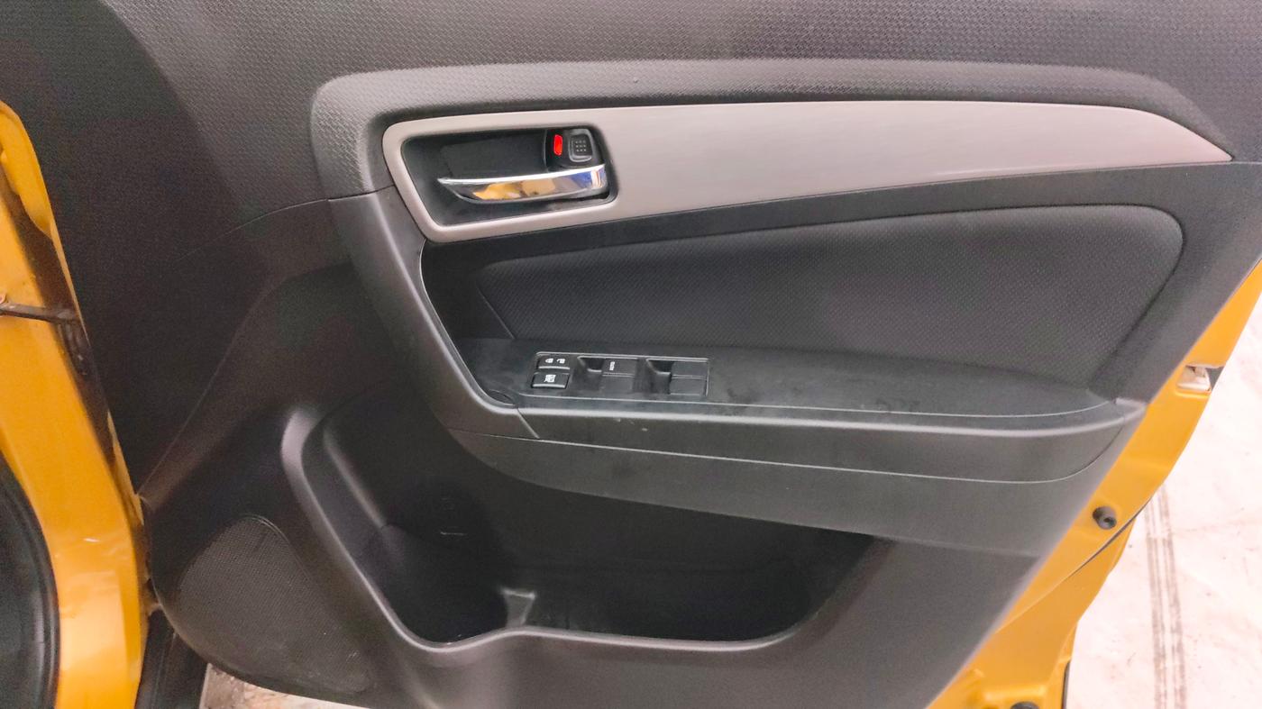 2019 Maruti Vitara Brezza ZDI PLUS DUAL TONE, Diesel, Manual, 70,666 km, Driver Side Door Panels Control
