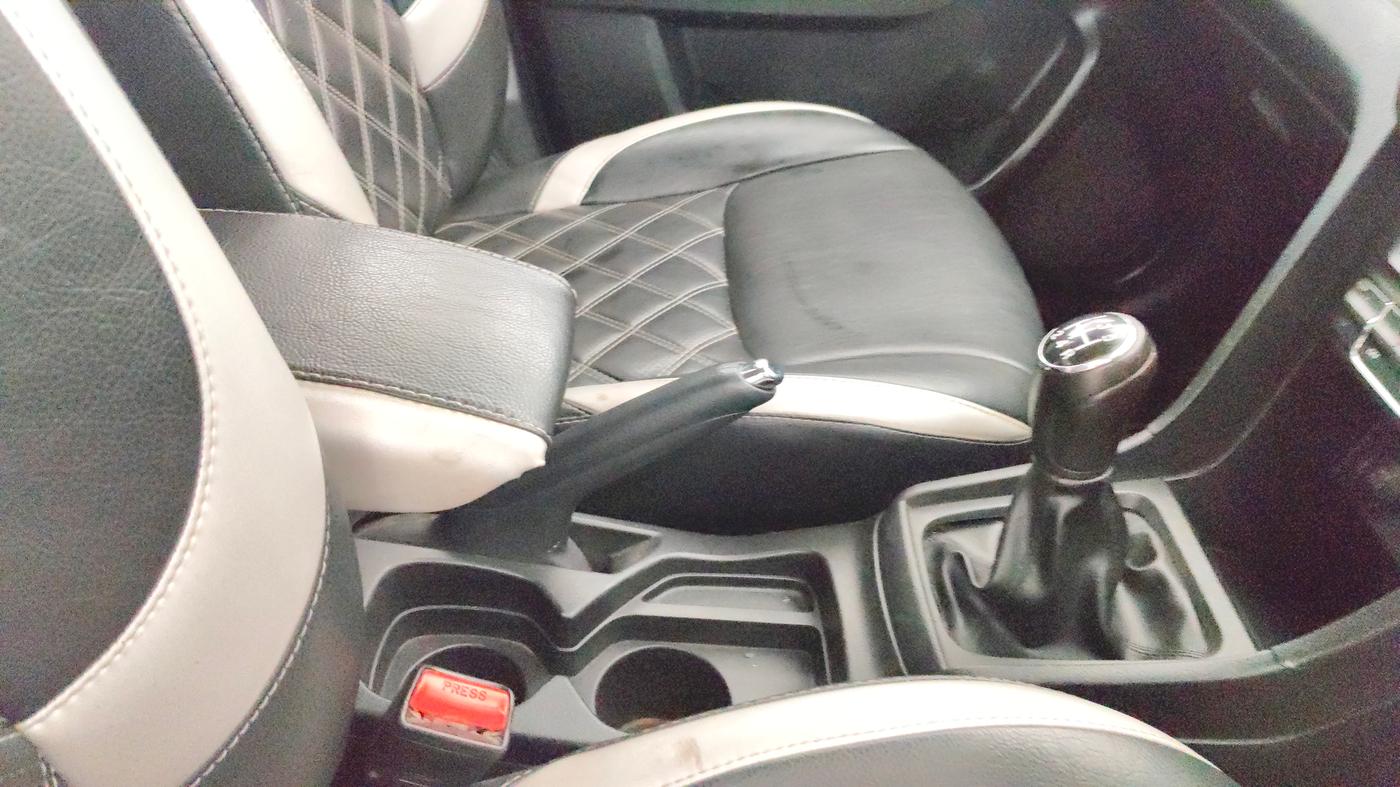 2019 Maruti Vitara Brezza ZDI PLUS DUAL TONE, Diesel, Manual, 70,666 km, Gear Lever