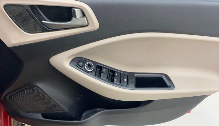 2015 Hyundai Elite i20 ASTA 1.2, Petrol, Manual, 1,27,892 km, Driver Side Door Panels Control