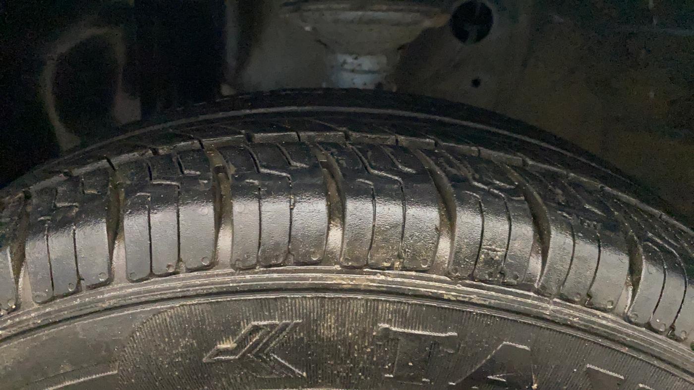 2020 Maruti New Wagon-R VXI 1.0, CNG, Manual, 48,752 km, Left Front Tyre Tread