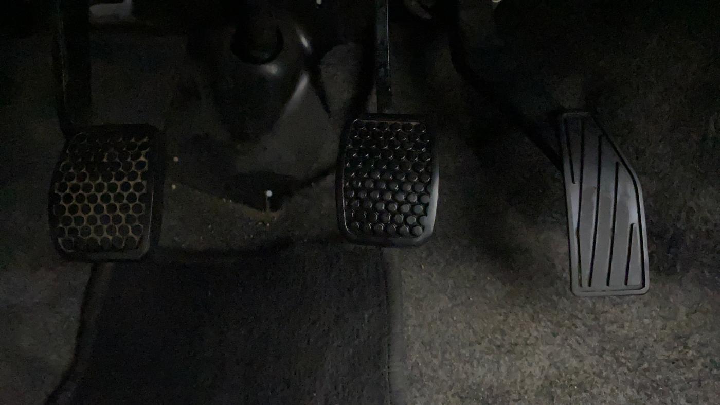 2017 Maruti Alto K10 VXI P, Petrol, Manual, 51,856 km, Pedals