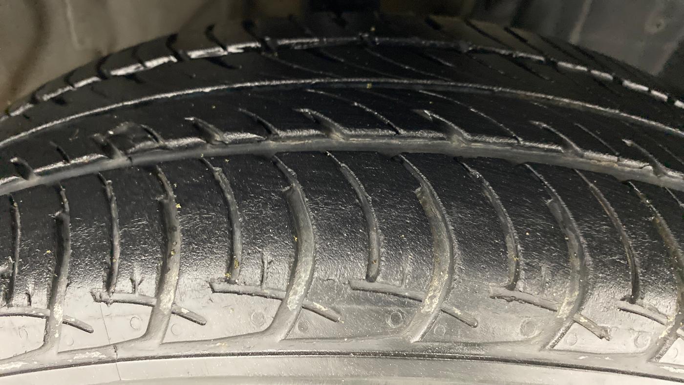 2014 Nissan Micra Active XV, Petrol, Manual, 30,463 km, Right Front Tyre Tread