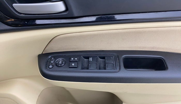 2020 Honda Amaze 1.2L I-VTEC S, Petrol, Manual, 43,730 km, Driver Side Door Panels Control