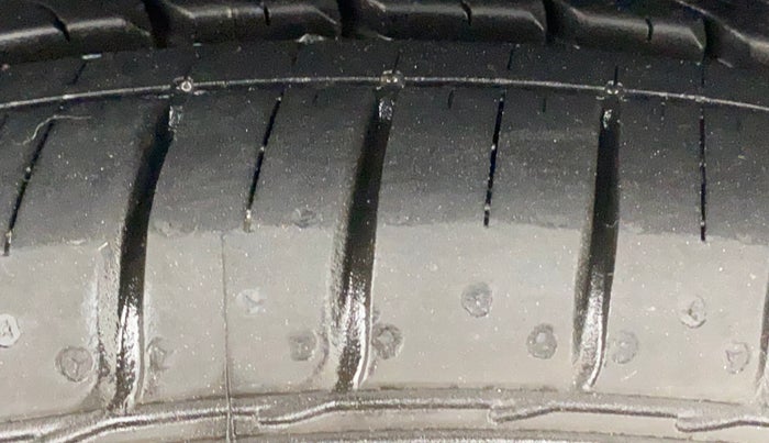 2018 Maruti IGNIS DELTA 1.2 AMT, Petrol, Automatic, 57,428 km, Left Rear Tyre Tread